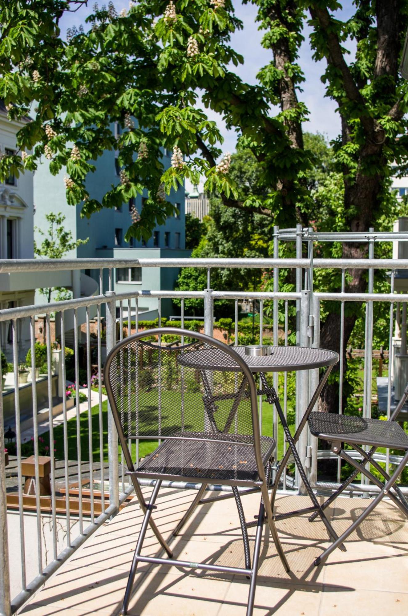 Suite Junior con vistas al jardín